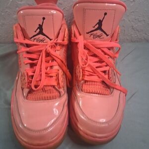 Nike Air Jordan 4 Retro NRG "Hot Punch".